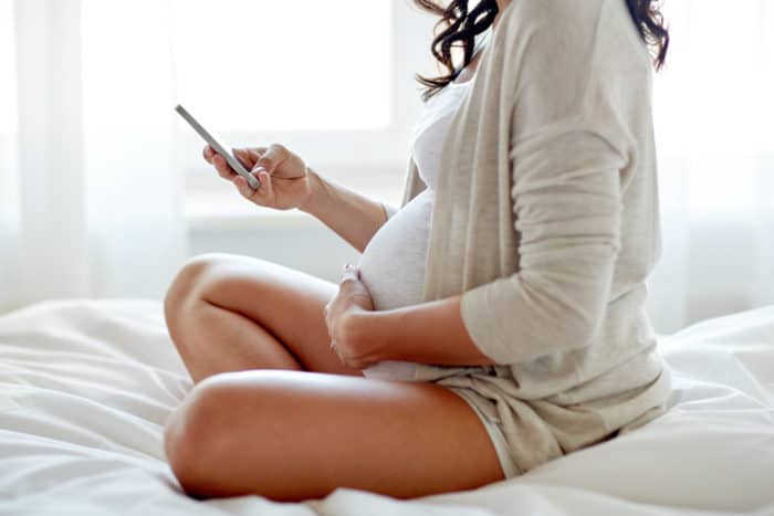 pelaa matkapuhelimia raskauden aikana