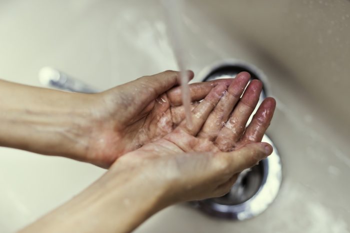 pese kädet