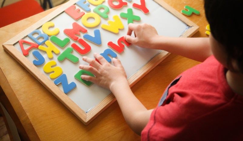 vieraiden kielten oppiminen autismin lapsille