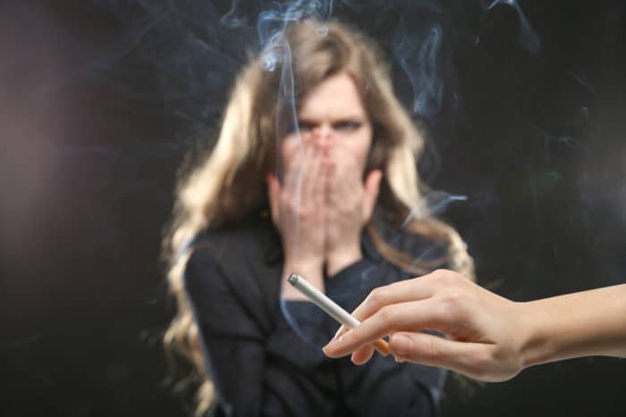 tupakansavun vaara passiivisille tupakoitsijoille